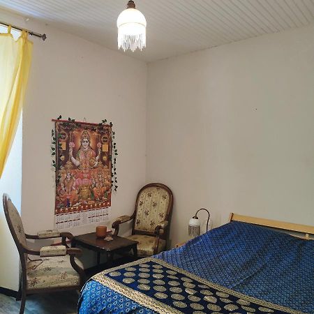 Chambres D'Hotes Dans Mas Avec Jardin En Bord De Riviere Saumane Extérieur photo