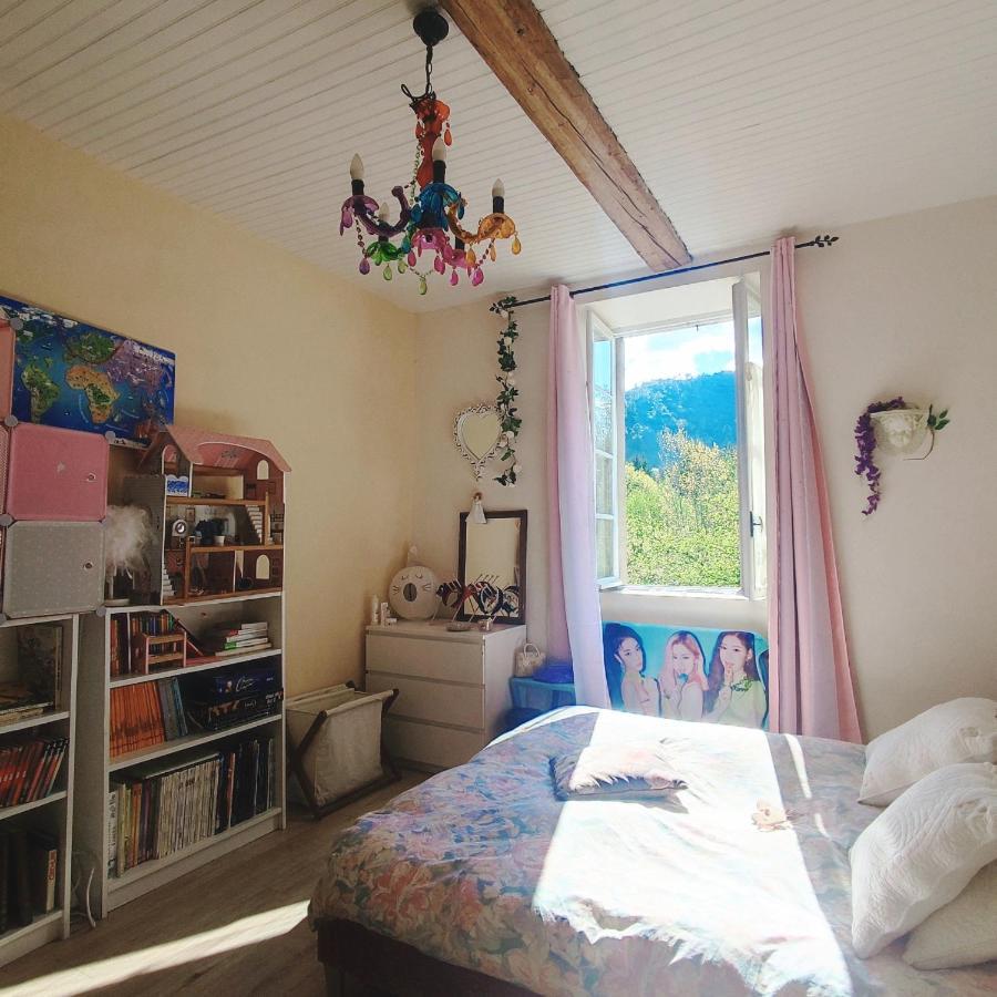 Chambres D'Hotes Dans Mas Avec Jardin En Bord De Riviere Saumane Extérieur photo